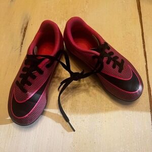 Pink Nike Children's Cleats Size‎ 11C
